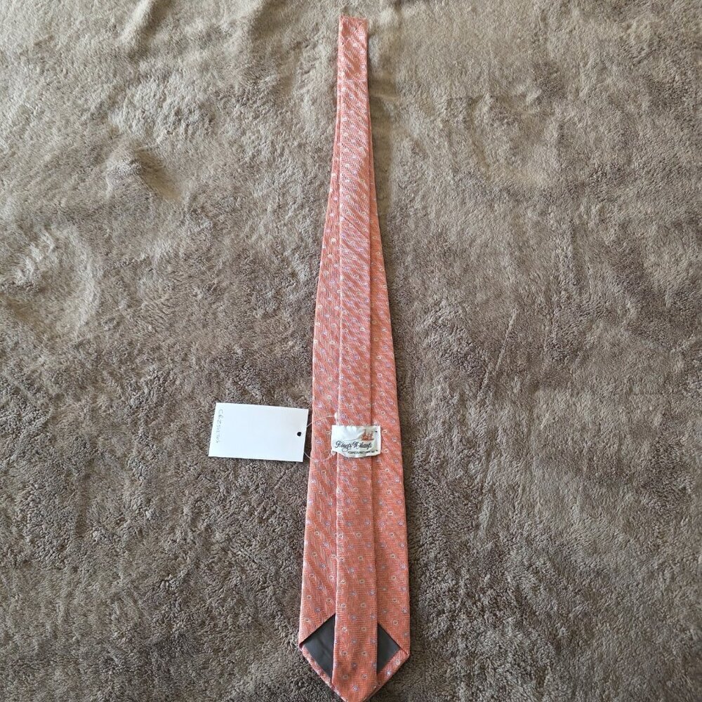 Kings Wharfe Vintage Silk Tie USA Made Coral Pink Herringbone Preppy Geometric - Picture 16 of 16